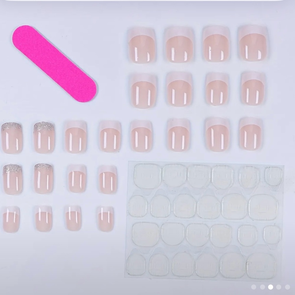 Classic French Tip & Glitter Accent Press-On Nails – 24 Reusable Nails - Picture 3 of 6